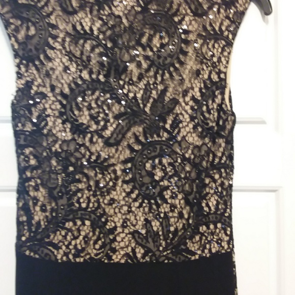 Black evening gown - Picture 4 of 4